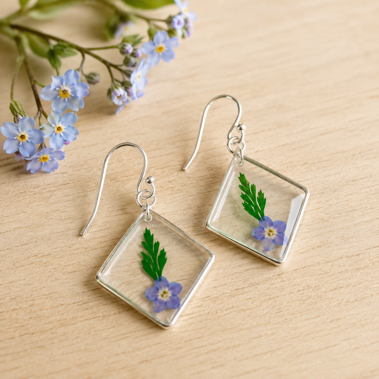 Forget-me-not diamond resin earrings in silver