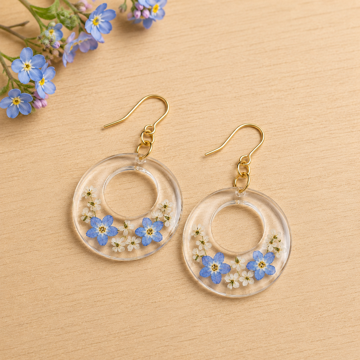 Forget-me-not open circle earrings in 18K gold