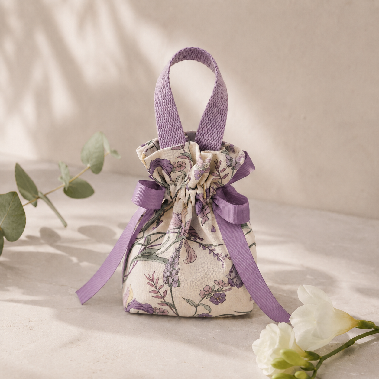 Echo Jewellery floral gift bag and gift-ready packaging