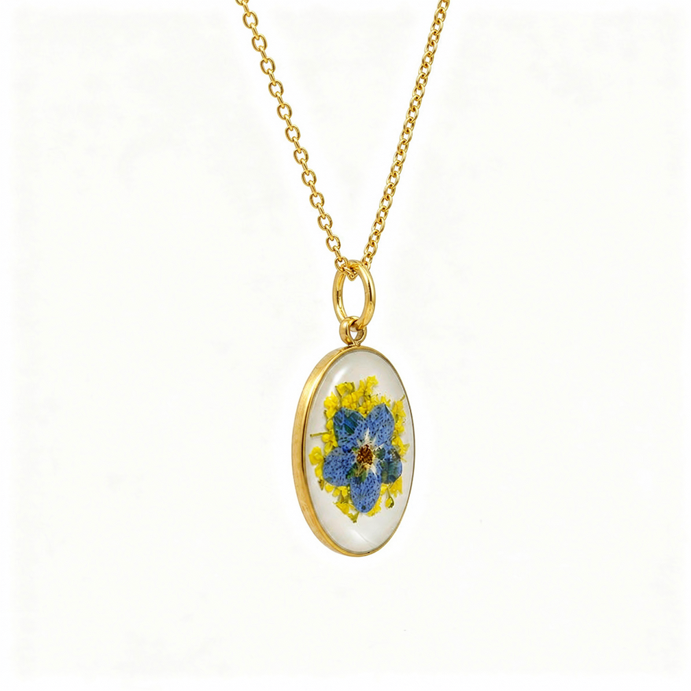Forget-me-not oval necklace in 18k gold