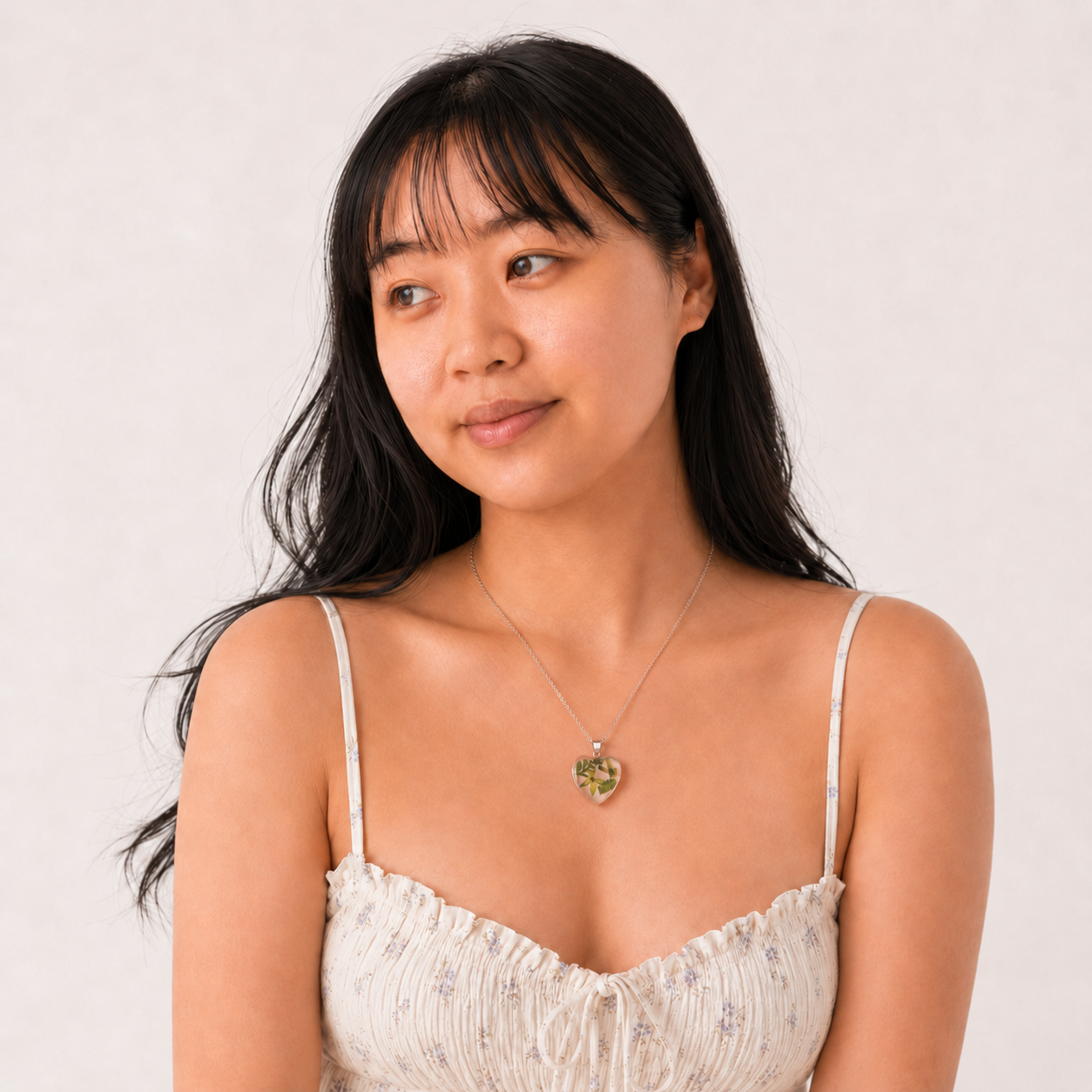 December narcissus Heart Shaped Necklace