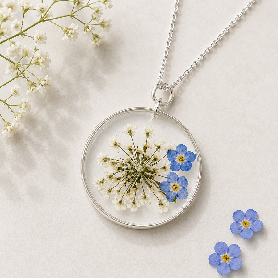 Real flowers preserved in Echo Jewellery